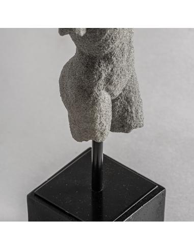 FIGURA DECORATIVA THIRSO FIGURA DECORATIVA THIRSO