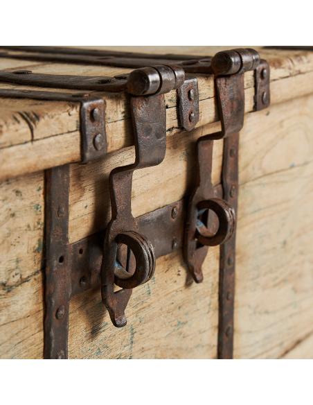 MESA DE CENTRO / BAUL VOUXELL