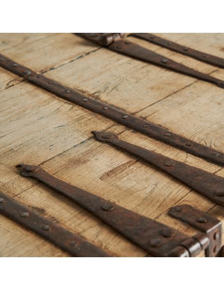 MESA DE CENTRO / BAUL VOUXELL